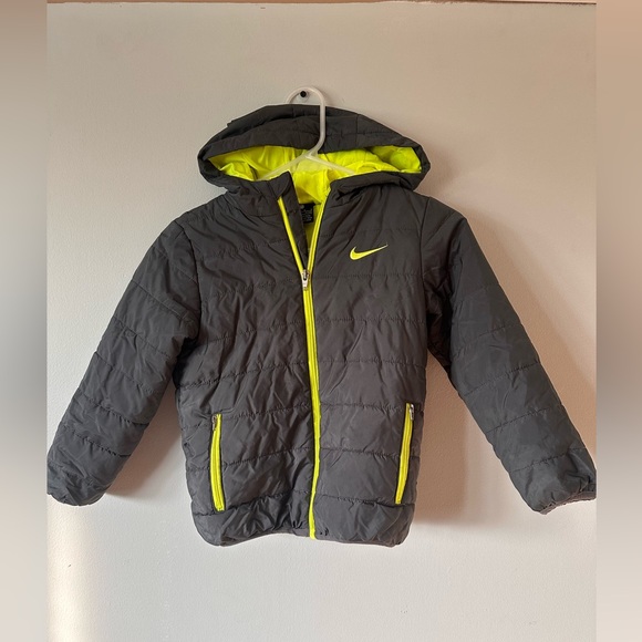 Nike puffer jacket size 7Y - Picture 1 of 1